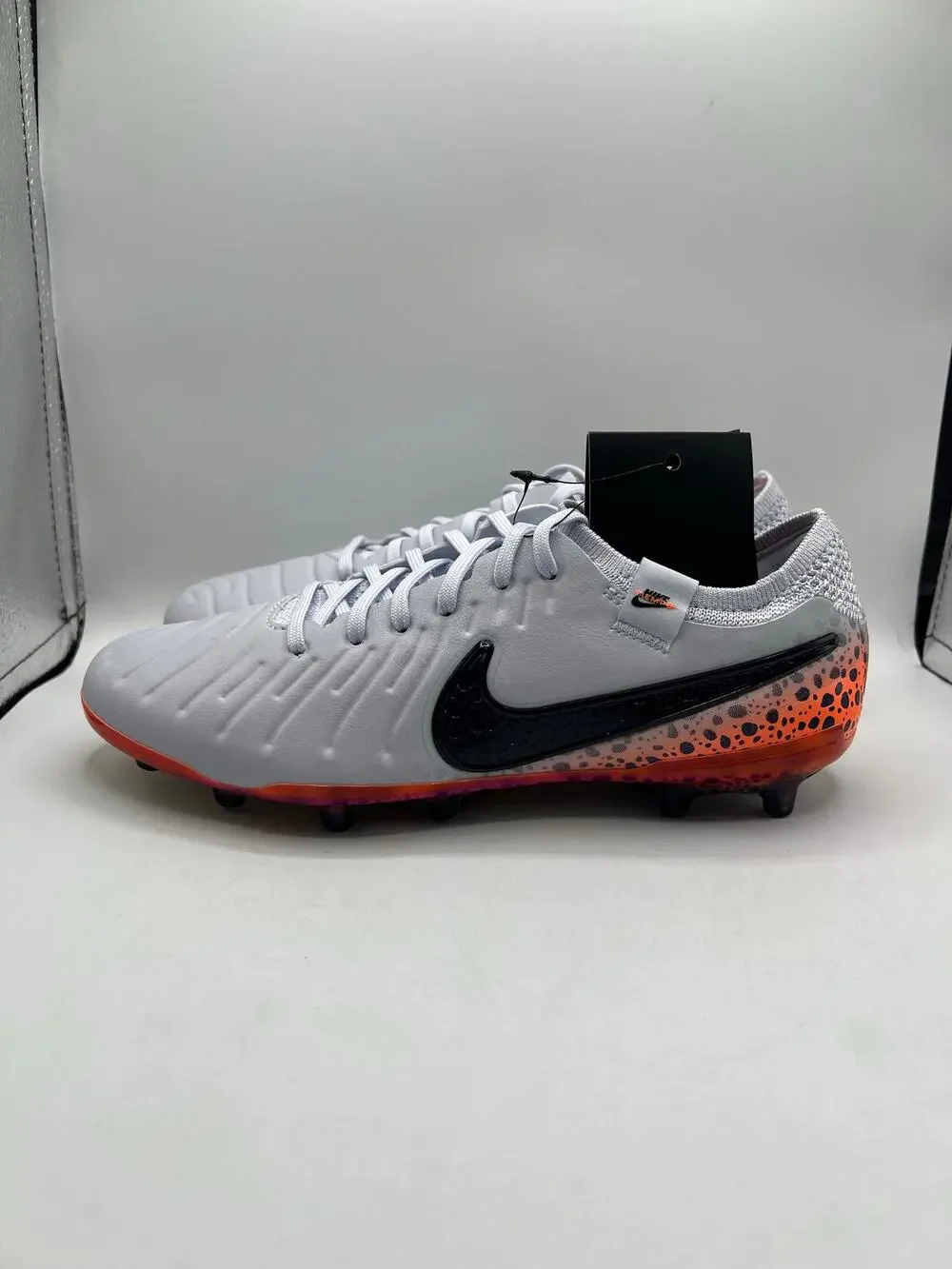 Nike Legend 10 Elite AG “Gray” size 6 men’s/7.5 women’s